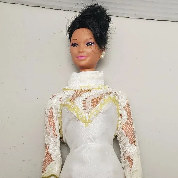 Bride Doll - Picture 3 of 13